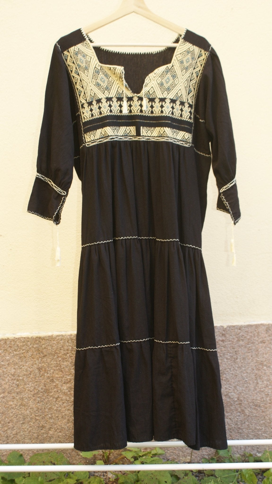 Håndbrodert kjole Larrainzar EVOMAR